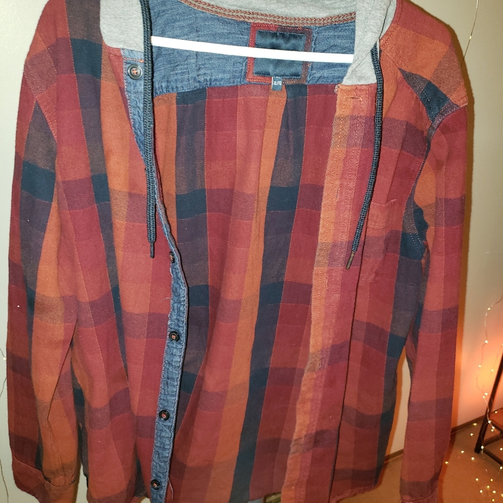 Kilby button up hooded long sleeve. From boathouse